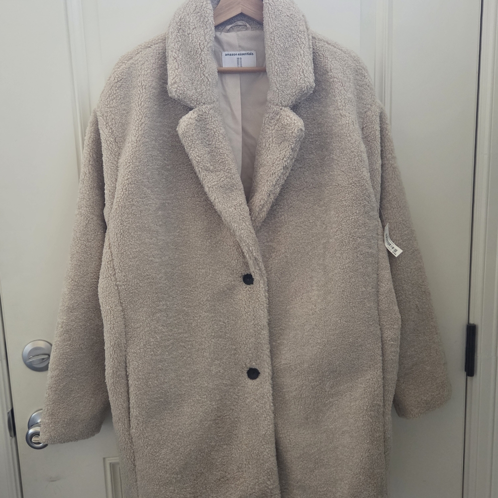 Amazon Essentials Cozy Cream Teddy Jacket